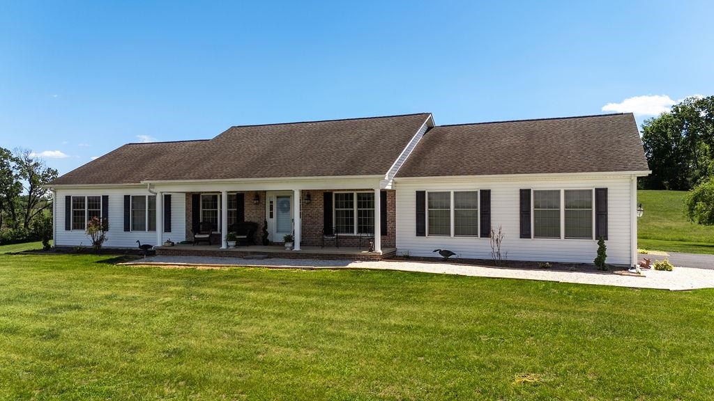 112 GUERNSEY LN, STAUNTON, Virginia 24401, 3 Bedrooms Bedrooms, ,2 BathroomsBathrooms,Residential,112 GUERNSEY LN,676983 MLS # 676983 112 GUERNSEY LN, STAUNTON, Virginia 24401, 3 Bedrooms Bedrooms, ,2 BathroomsBathrooms,Residential,112 GUERNSEY LN,676983 MLS # 676983