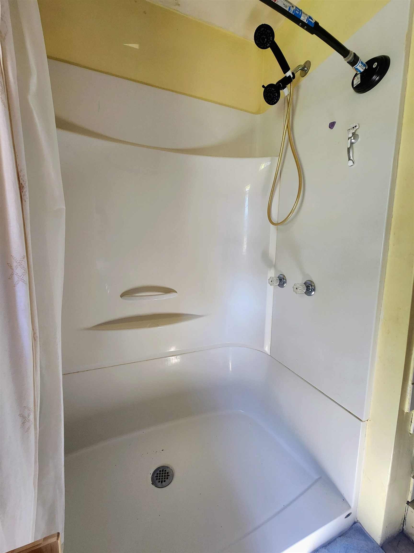 312 AUSTIN AVE, STAUNTON, Virginia 24401, 4 Bedrooms Bedrooms, ,2 BathroomsBathrooms,Residential,312 AUSTIN AVE,676984 MLS # 676984
