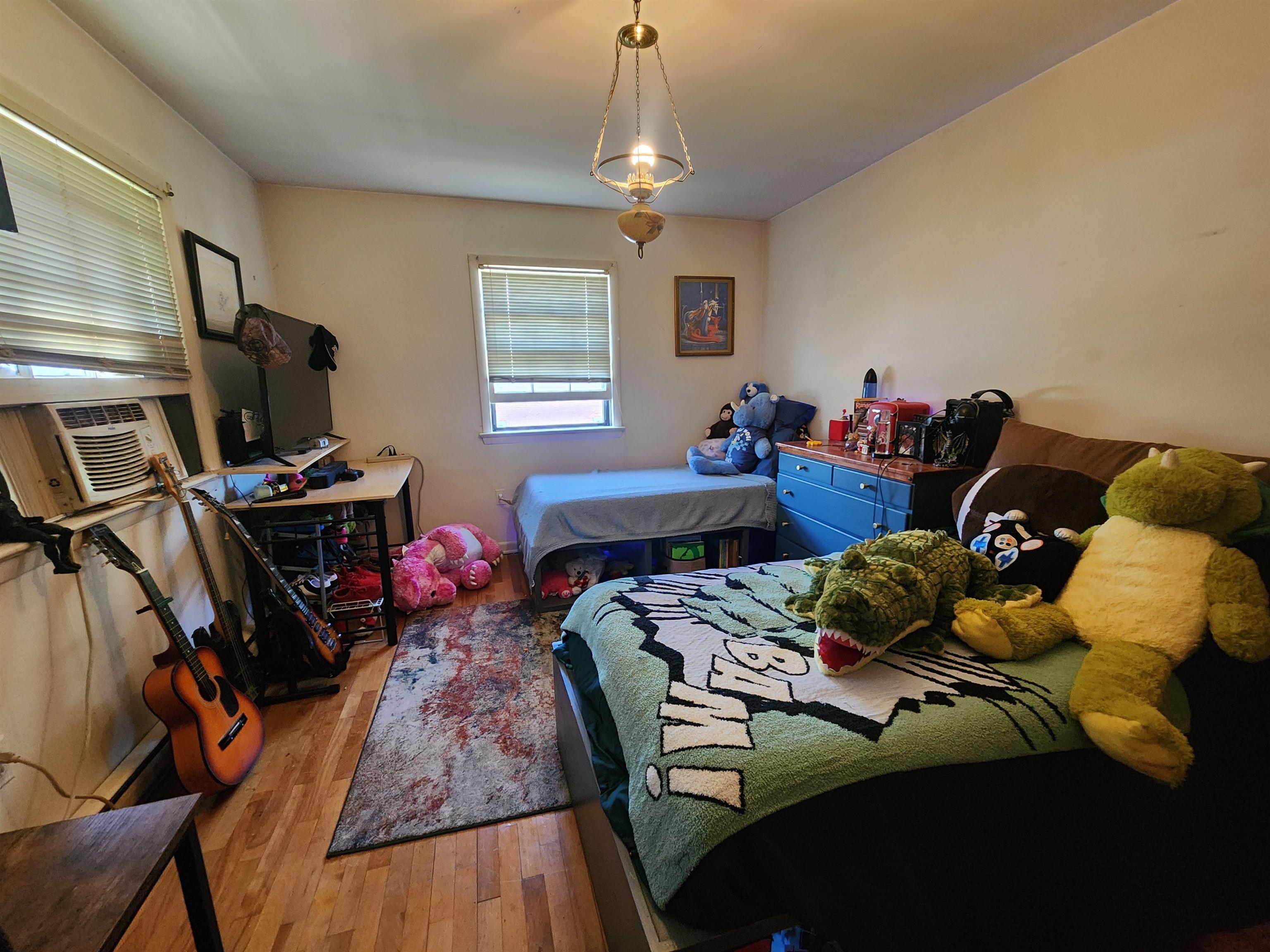 312 AUSTIN AVE, STAUNTON, Virginia 24401, 4 Bedrooms Bedrooms, ,2 BathroomsBathrooms,Residential,312 AUSTIN AVE,676984 MLS # 676984