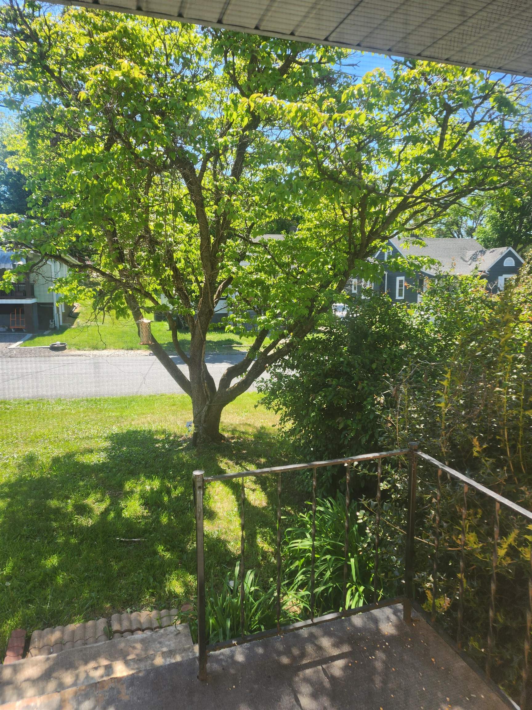 312 AUSTIN AVE, STAUNTON, Virginia 24401, 4 Bedrooms Bedrooms, ,2 BathroomsBathrooms,Residential,312 AUSTIN AVE,676984 MLS # 676984