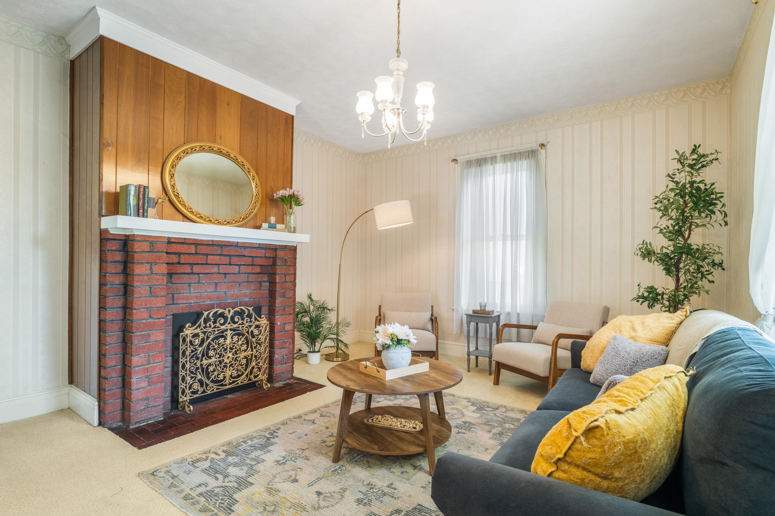 320 INSTITUTE ST, STAUNTON, Virginia 24401, 4 Bedrooms Bedrooms, ,1 BathroomBathrooms,Residential,320 INSTITUTE ST,676988 MLS # 676988