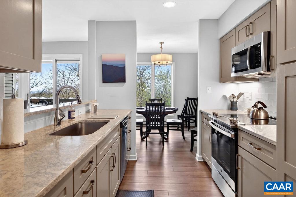 3232 NORTH RIDGE CONDOS, ROSELAND, Virginia 22967, 2 Bedrooms Bedrooms, ,2 BathroomsBathrooms,Residential,3232 NORTH RIDGE CONDOS,676995 MLS # 676995