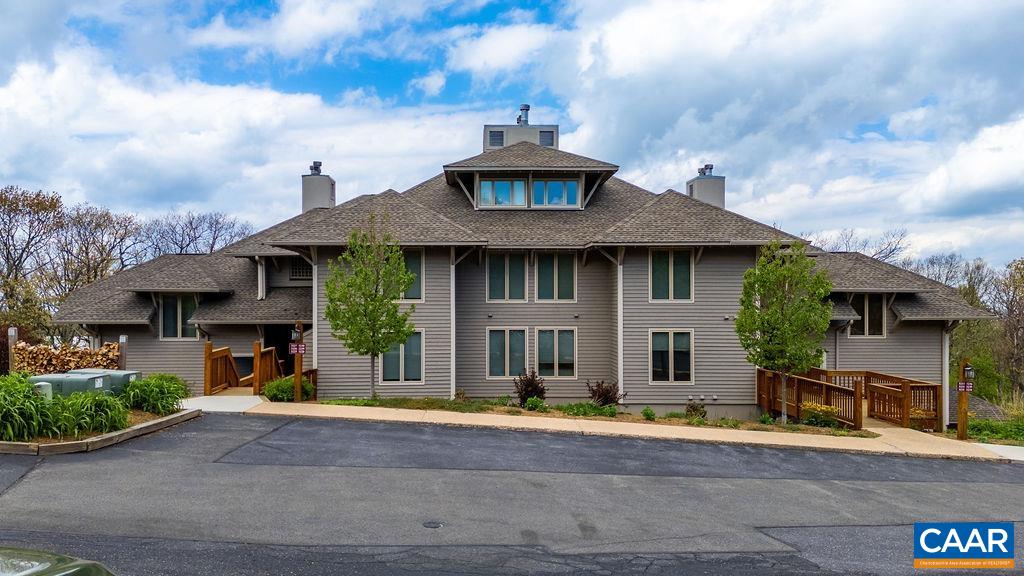 3232 NORTH RIDGE CONDOS, ROSELAND, Virginia 22967, 2 Bedrooms Bedrooms, ,2 BathroomsBathrooms,Residential,3232 NORTH RIDGE CONDOS,676995 MLS # 676995