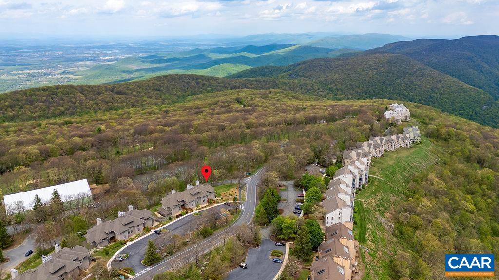 3232 NORTH RIDGE CONDOS, ROSELAND, Virginia 22967, 2 Bedrooms Bedrooms, ,2 BathroomsBathrooms,Residential,3232 NORTH RIDGE CONDOS,676995 MLS # 676995