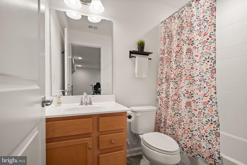5828 STILL WATER WAY, WARRENTON, Virginia 20187, 4 Bedrooms Bedrooms, ,3 BathroomsBathrooms,Residential,5828 STILL WATER WAY,VAFQ2021880 MLS # VAFQ2021880 5828 STILL WATER WAY, WARRENTON, Virginia 20187, 4 Bedrooms Bedrooms, ,3 BathroomsBathrooms,Residential,5828 STILL WATER WAY,VAFQ2021880 MLS # VAFQ2021880