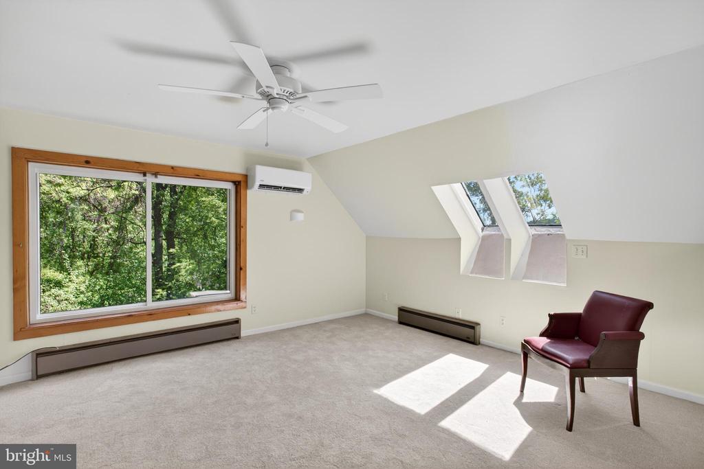 13016 BELLE MEADE LN, MARKHAM, Virginia 22643, 5 Bedrooms Bedrooms, ,3 BathroomsBathrooms,Residential,13016 BELLE MEADE LN,VAFQ2021808 MLS # VAFQ2021808
