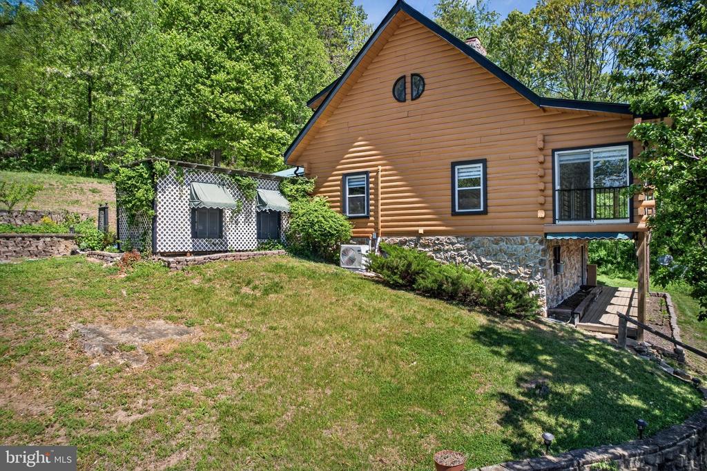 13016 BELLE MEADE LN, MARKHAM, Virginia 22643, 5 Bedrooms Bedrooms, ,3 BathroomsBathrooms,Residential,13016 BELLE MEADE LN,VAFQ2021808 MLS # VAFQ2021808