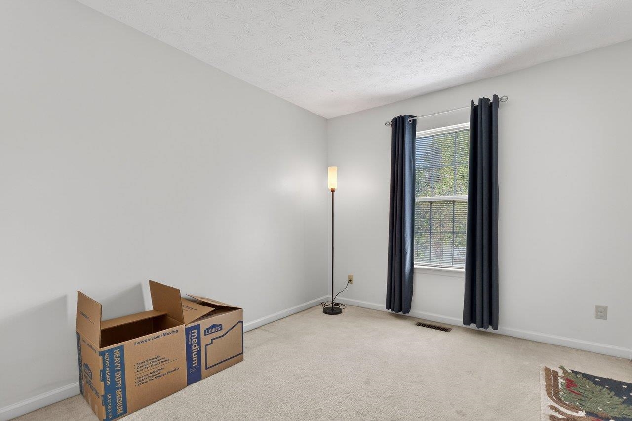 415 GLENFIELD CT, HARRISONBURG, Virginia 22802, 3 Bedrooms Bedrooms, ,1 BathroomBathrooms,Residential,415 GLENFIELD CT,676950 MLS # 676950