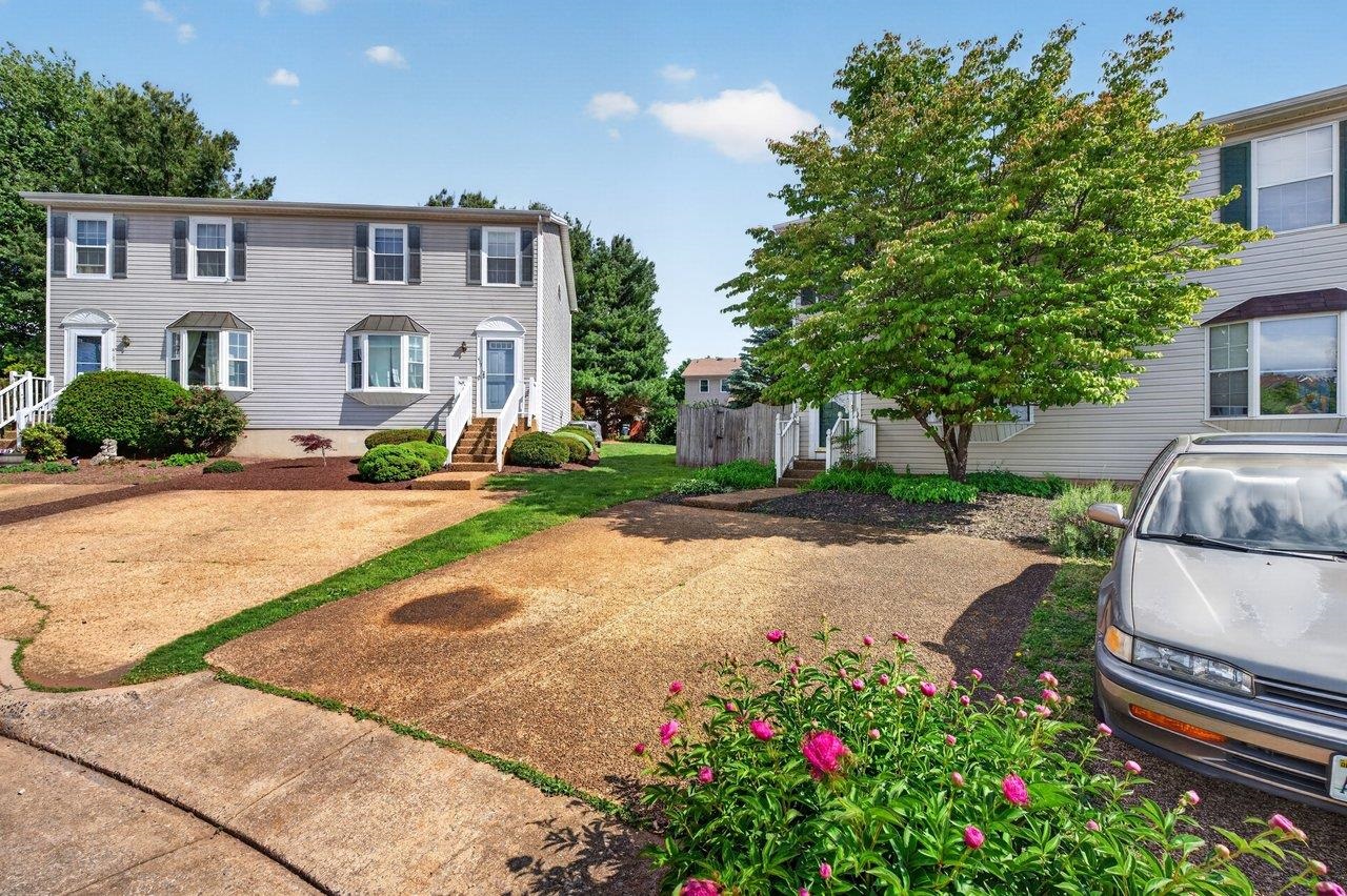 415 GLENFIELD CT, HARRISONBURG, Virginia 22802, 3 Bedrooms Bedrooms, ,1 BathroomBathrooms,Residential,415 GLENFIELD CT,676950 MLS # 676950