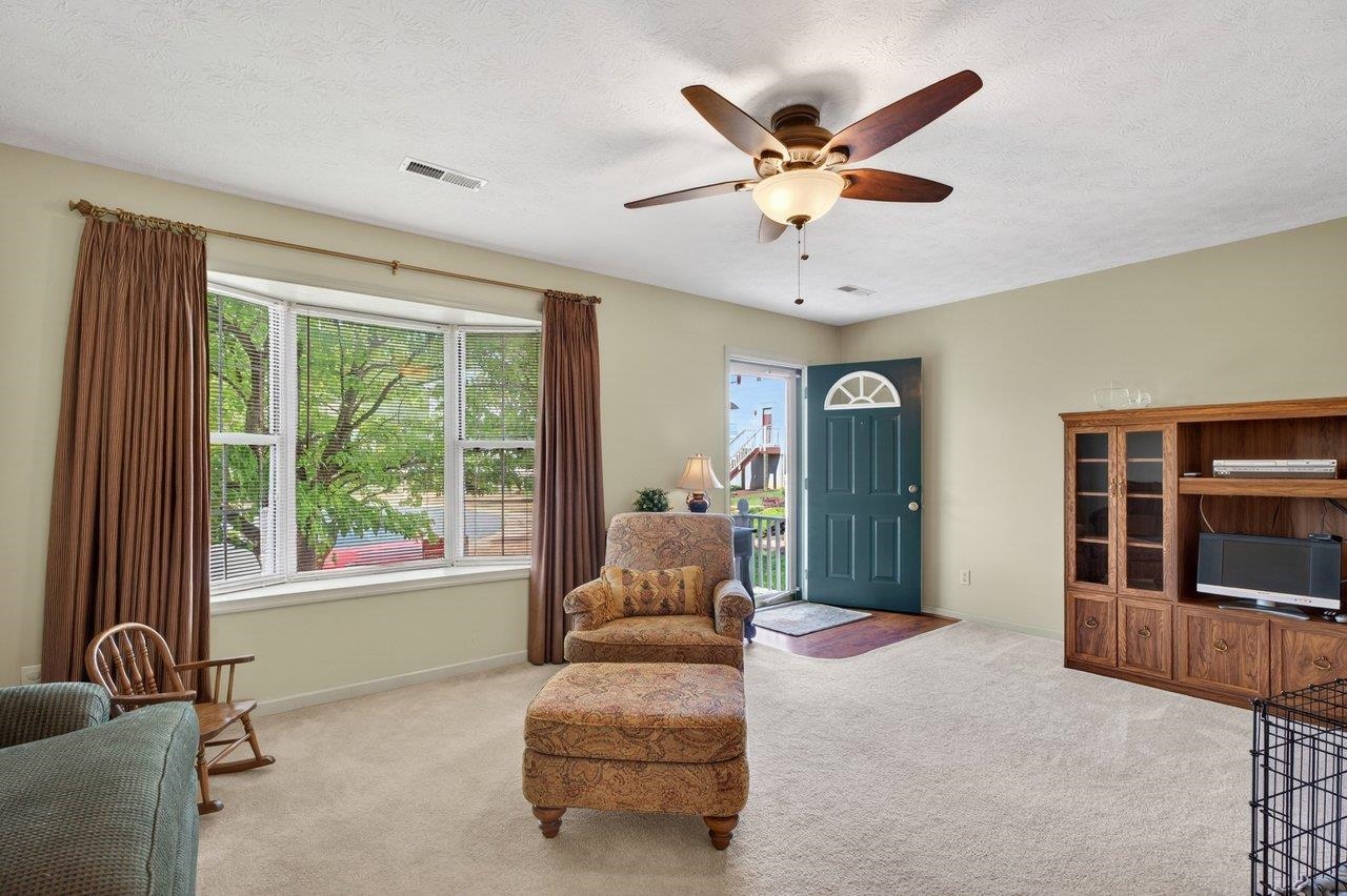 415 GLENFIELD CT, HARRISONBURG, Virginia 22802, 3 Bedrooms Bedrooms, ,1 BathroomBathrooms,Residential,415 GLENFIELD CT,676950 MLS # 676950