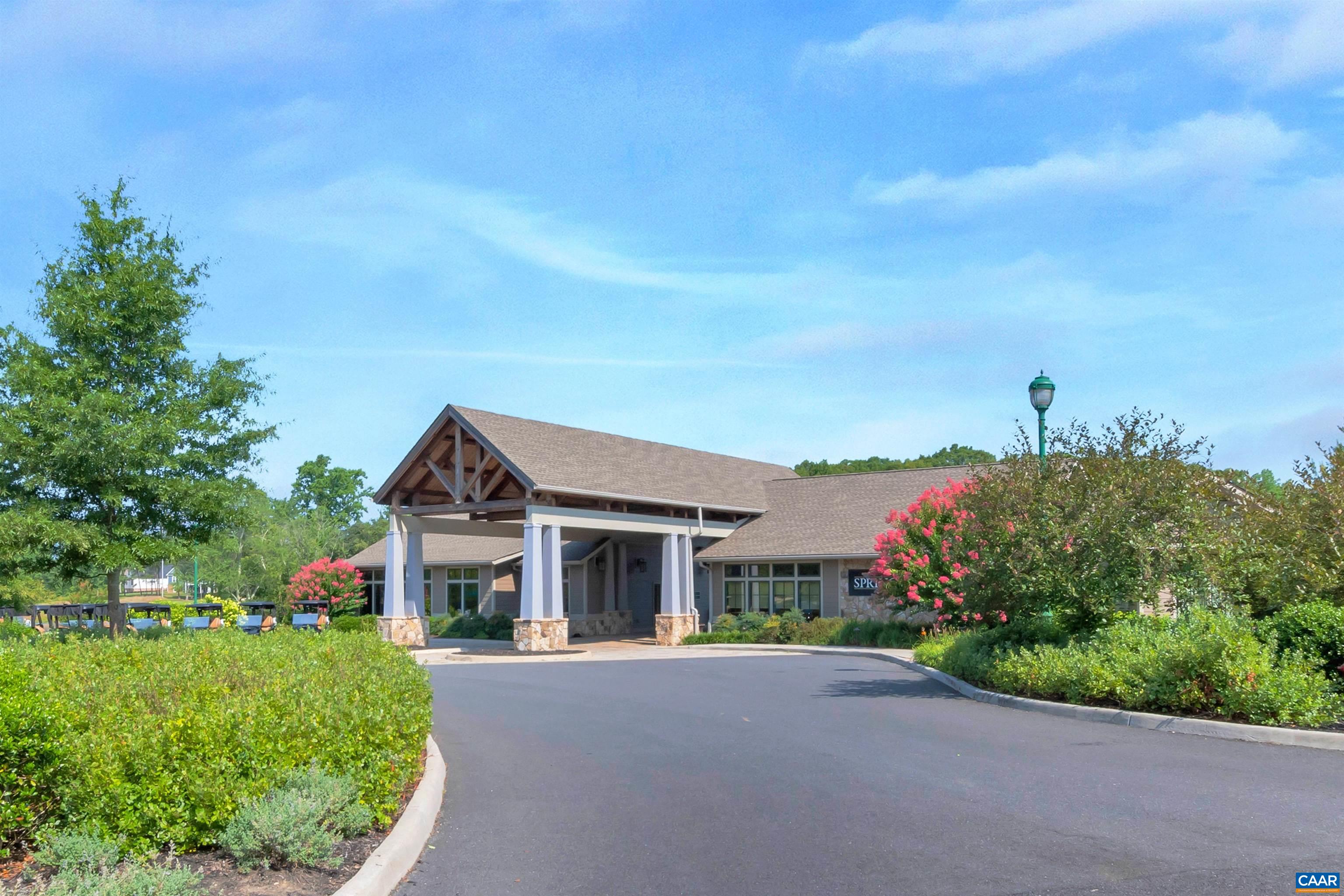 Golf Pro Shop, Dining