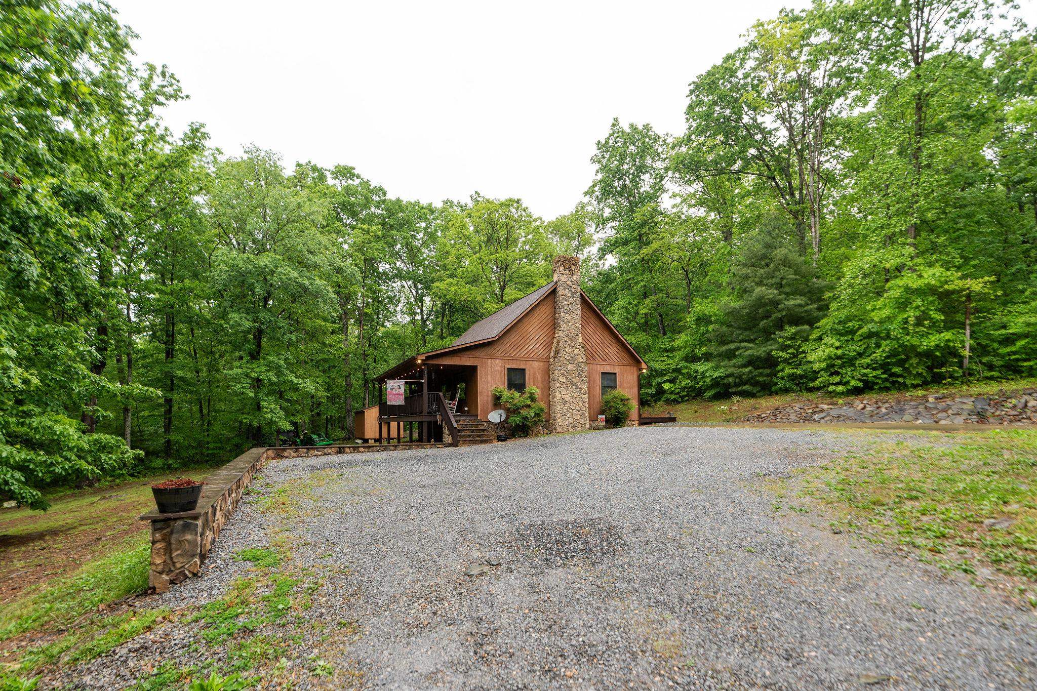 94 BEAR PATH LN, LYNDHURST, Virginia 22952, 2 Bedrooms Bedrooms, ,1 BathroomBathrooms,Residential,94 BEAR PATH LN,677018 MLS # 677018