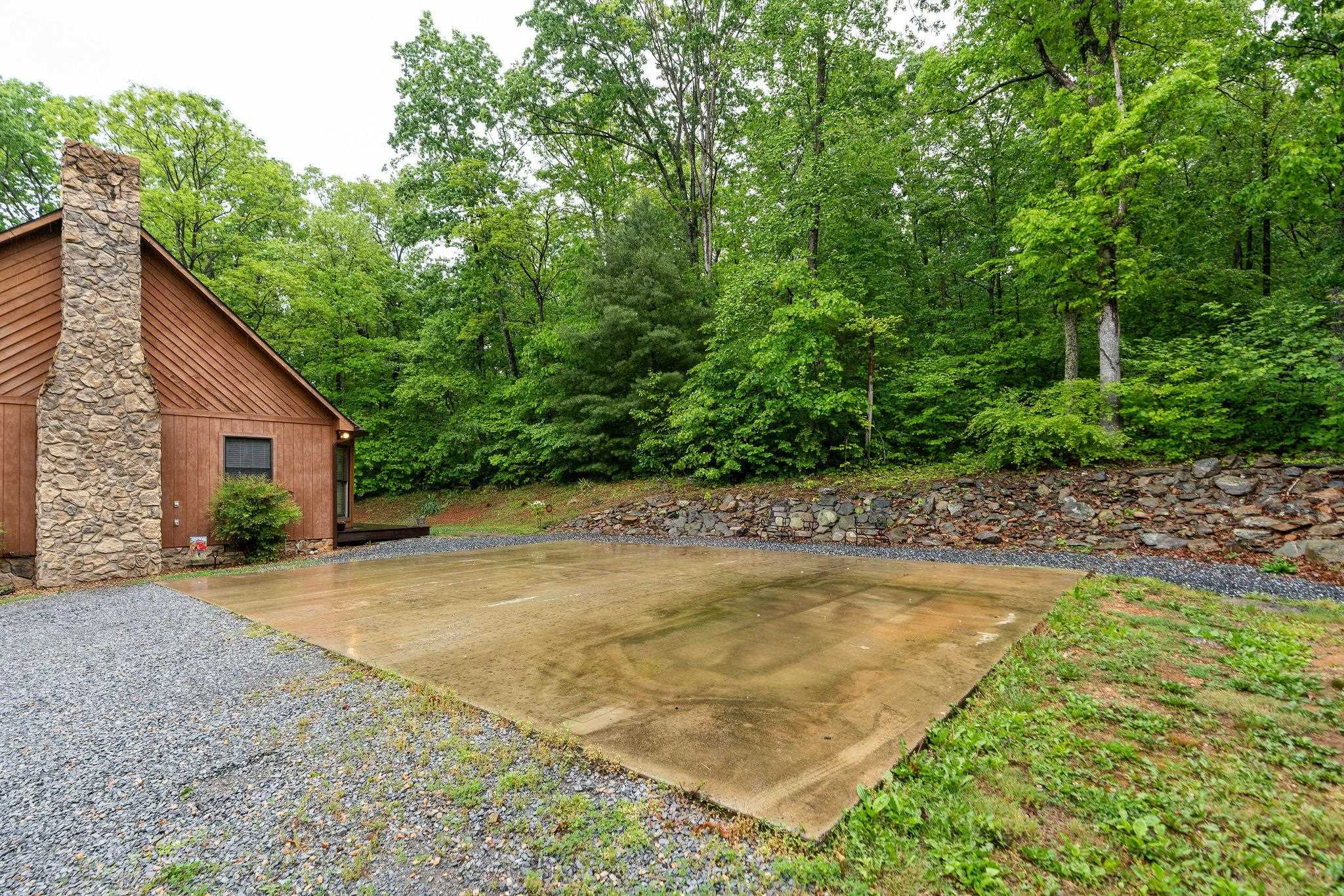 94 BEAR PATH LN, LYNDHURST, Virginia 22952, 2 Bedrooms Bedrooms, ,1 BathroomBathrooms,Residential,94 BEAR PATH LN,677018 MLS # 677018