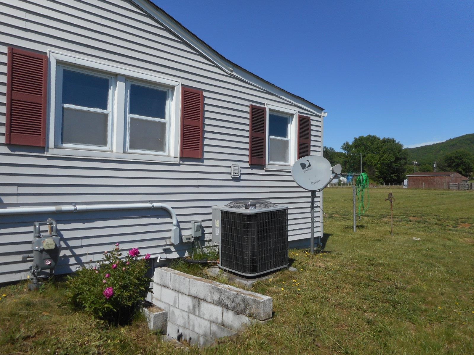 18874 HUCKLEBERRY RD, ELKTON, Virginia 22827, 2 Bedrooms Bedrooms, ,1 BathroomBathrooms,Residential,18874 HUCKLEBERRY RD,677020 MLS # 677020