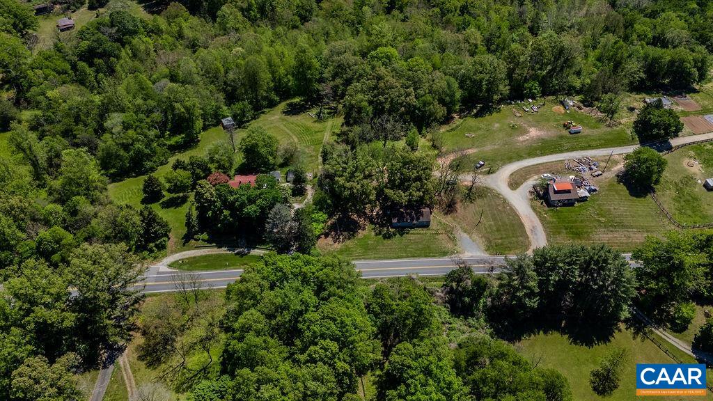 6182 ROCKFISH VALLEY HWY, AFTON, Virginia 22920, 2 Bedrooms Bedrooms, ,2 BathroomsBathrooms,Residential,6182 ROCKFISH VALLEY HWY,677036 MLS # 677036 6182 ROCKFISH VALLEY HWY, AFTON, Virginia 22920, 2 Bedrooms Bedrooms, ,2 BathroomsBathrooms,Residential,6182 ROCKFISH VALLEY HWY,677036 MLS # 677036