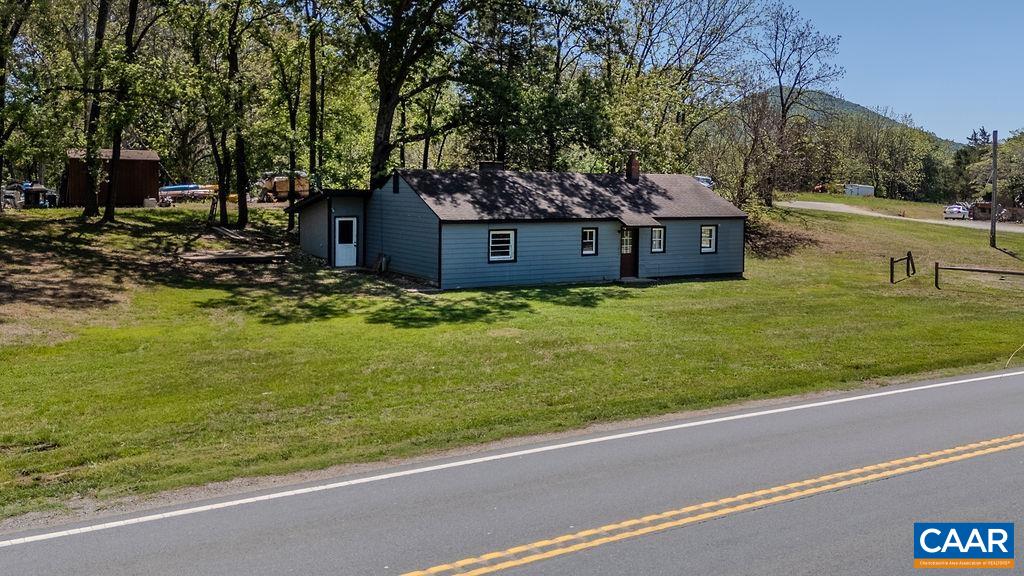 6182 ROCKFISH VALLEY HWY, AFTON, Virginia 22920, 2 Bedrooms Bedrooms, ,2 BathroomsBathrooms,Residential,6182 ROCKFISH VALLEY HWY,677036 MLS # 677036 6182 ROCKFISH VALLEY HWY, AFTON, Virginia 22920, 2 Bedrooms Bedrooms, ,2 BathroomsBathrooms,Residential,6182 ROCKFISH VALLEY HWY,677036 MLS # 677036