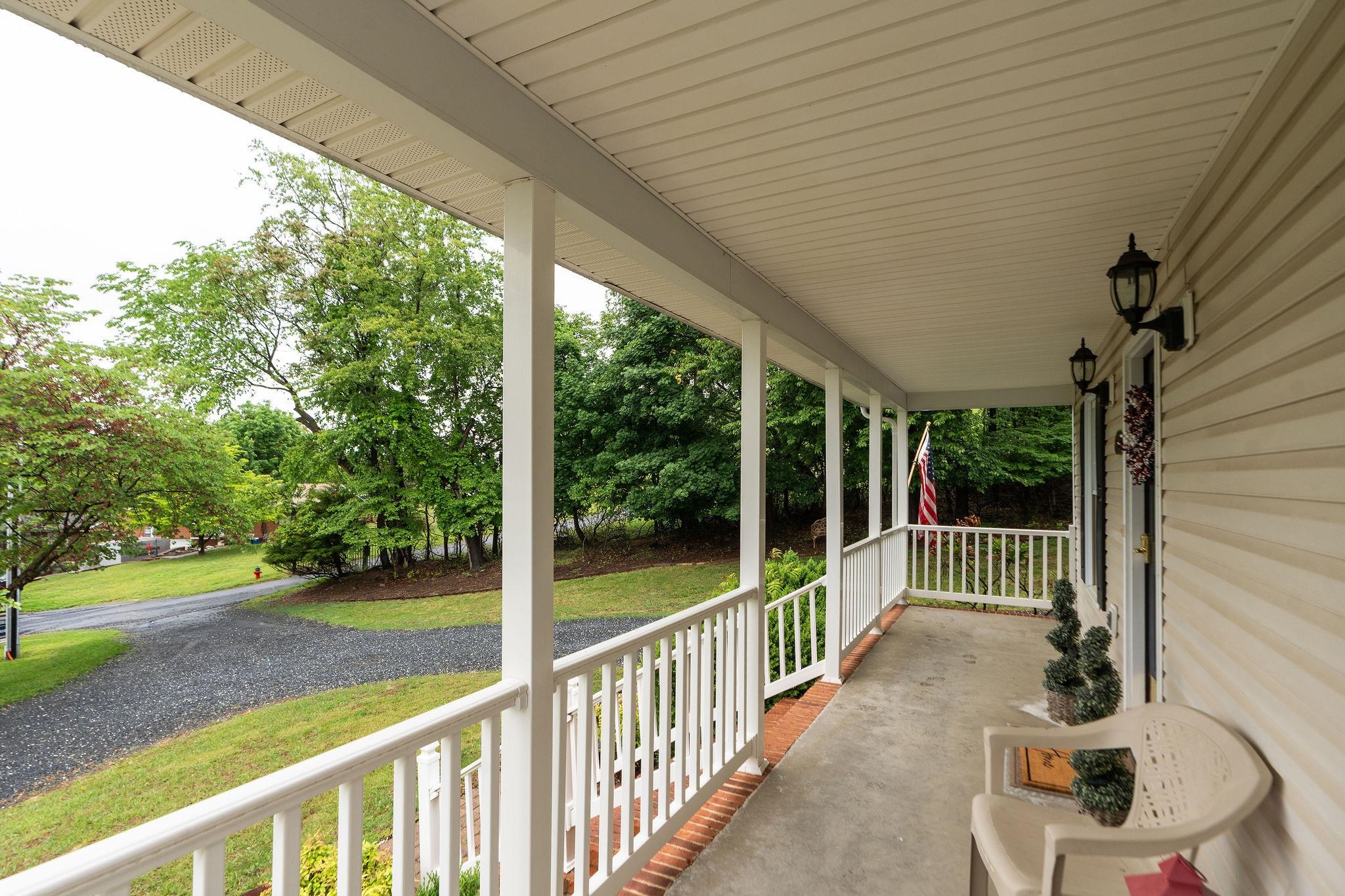 334 SHARON LN, STAUNTON, Virginia 24401, 3 Bedrooms Bedrooms, ,2 BathroomsBathrooms,Residential,334 SHARON LN,677039 MLS # 677039