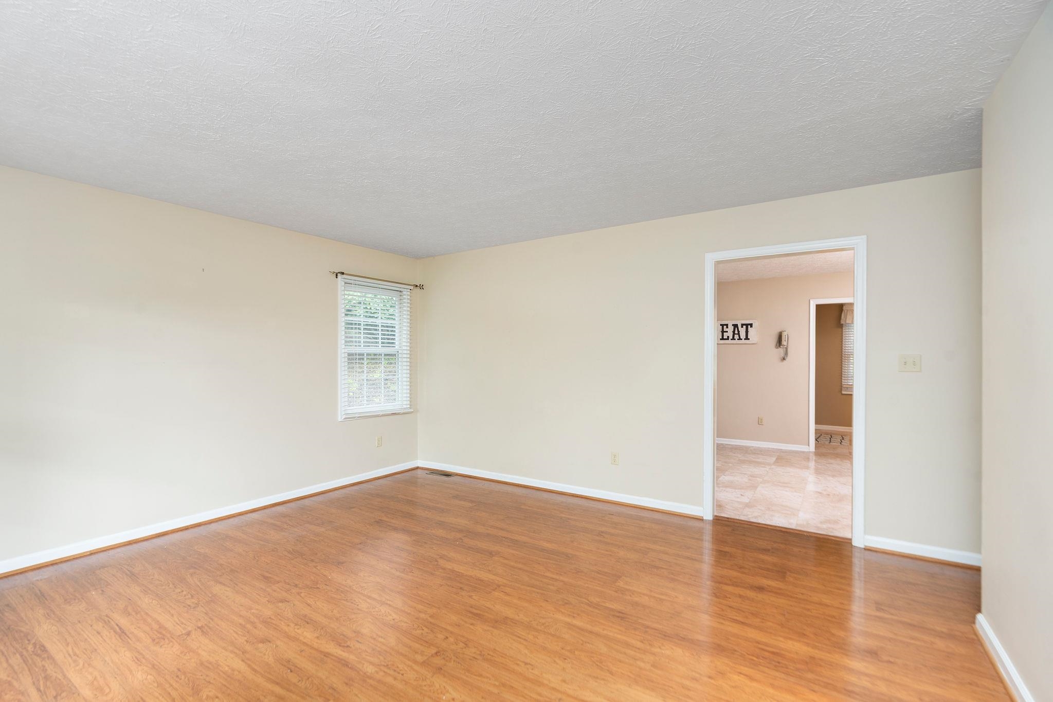 334 SHARON LN, STAUNTON, Virginia 24401, 3 Bedrooms Bedrooms, ,2 BathroomsBathrooms,Residential,334 SHARON LN,677039 MLS # 677039