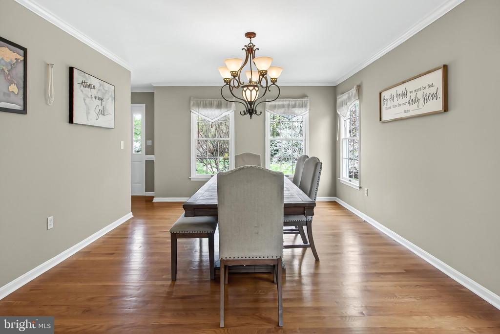 4809 OLD CHAPEL RD, CATLETT, Virginia 20119, 4 Bedrooms Bedrooms, ,2 BathroomsBathrooms,Residential,4809 OLD CHAPEL RD,VAFQ2021668 MLS # VAFQ2021668