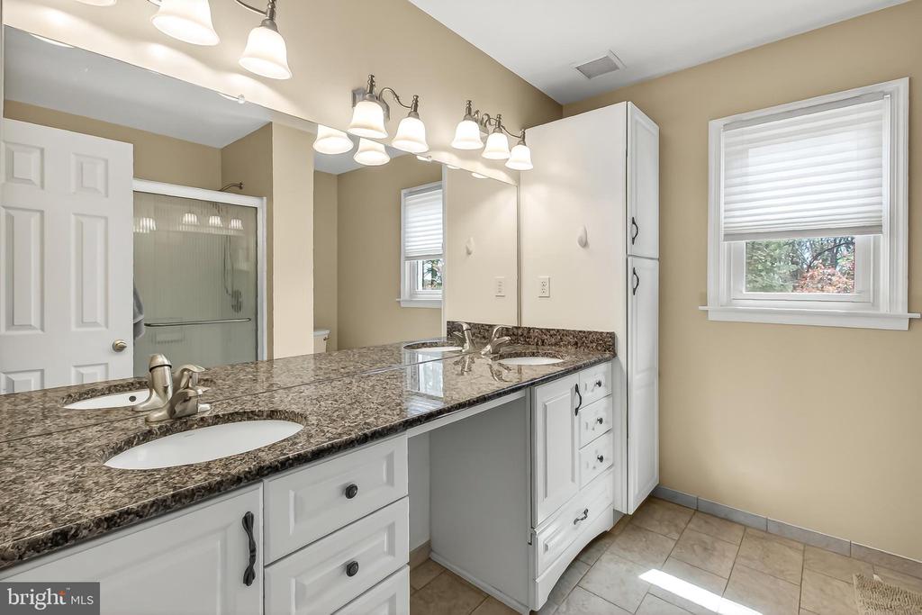 4809 OLD CHAPEL RD, CATLETT, Virginia 20119, 4 Bedrooms Bedrooms, ,2 BathroomsBathrooms,Residential,4809 OLD CHAPEL RD,VAFQ2021668 MLS # VAFQ2021668