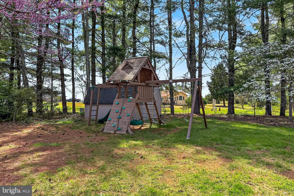 4809 OLD CHAPEL RD, CATLETT, Virginia 20119, 4 Bedrooms Bedrooms, ,2 BathroomsBathrooms,Residential,4809 OLD CHAPEL RD,VAFQ2021668 MLS # VAFQ2021668