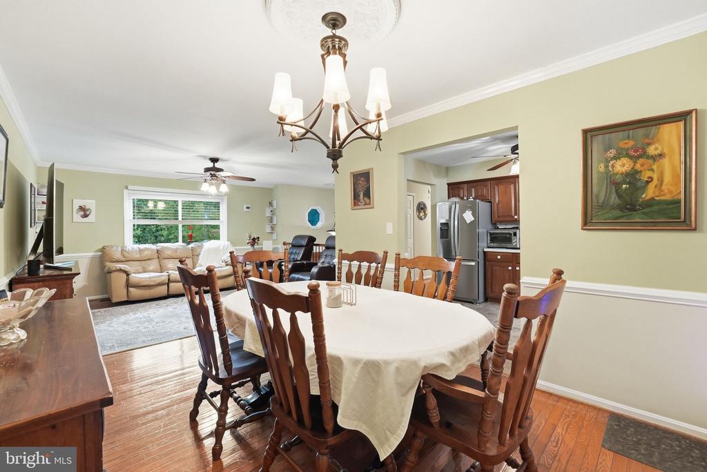 11707 WILDERNESS PARK DR, SPOTSYLVANIA, Virginia 22551, 5 Bedrooms Bedrooms, ,3 BathroomsBathrooms,Residential,11707 WILDERNESS PARK DR,VASP2041330 MLS # VASP2041330