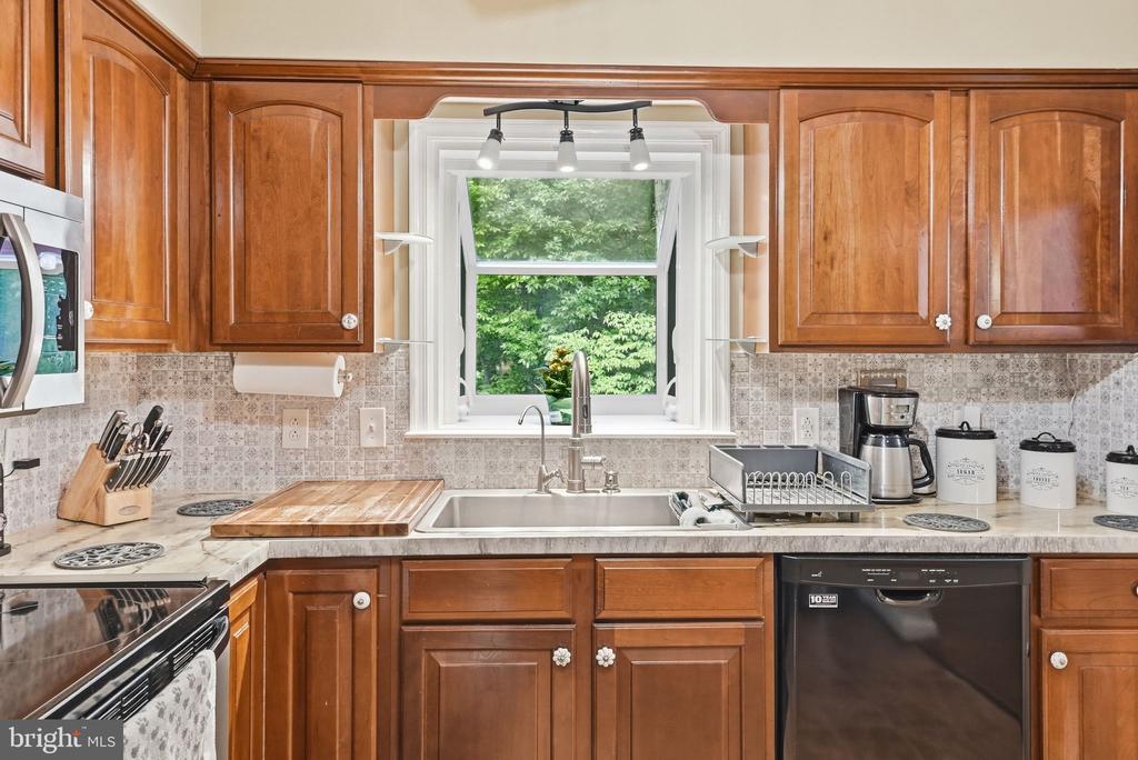 11707 WILDERNESS PARK DR, SPOTSYLVANIA, Virginia 22551, 5 Bedrooms Bedrooms, ,3 BathroomsBathrooms,Residential,11707 WILDERNESS PARK DR,VASP2041330 MLS # VASP2041330