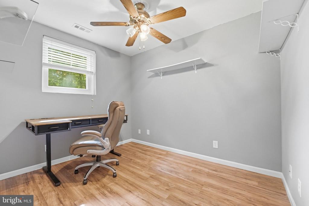 11707 WILDERNESS PARK DR, SPOTSYLVANIA, Virginia 22551, 5 Bedrooms Bedrooms, ,3 BathroomsBathrooms,Residential,11707 WILDERNESS PARK DR,VASP2041330 MLS # VASP2041330