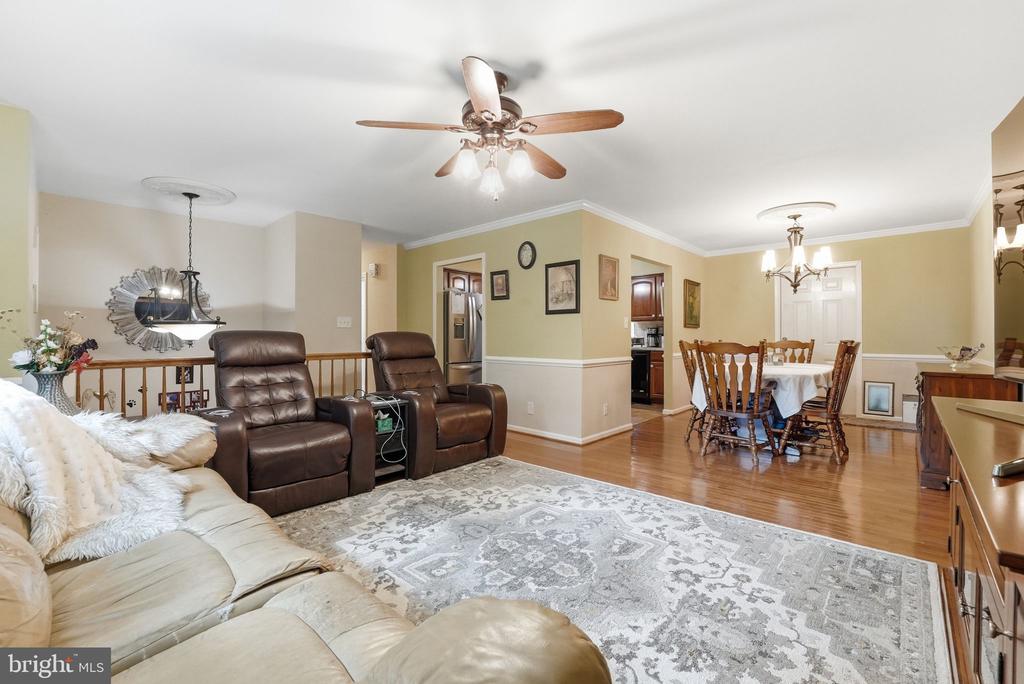 11707 WILDERNESS PARK DR, SPOTSYLVANIA, Virginia 22551, 5 Bedrooms Bedrooms, ,3 BathroomsBathrooms,Residential,11707 WILDERNESS PARK DR,VASP2041330 MLS # VASP2041330