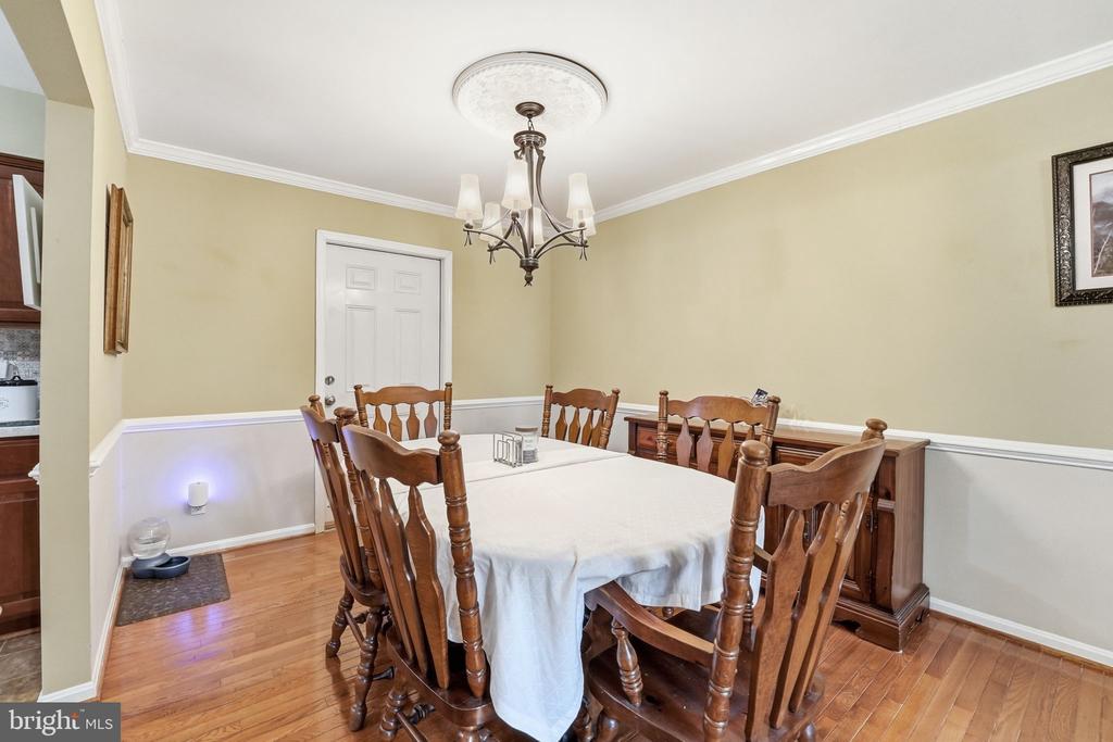 11707 WILDERNESS PARK DR, SPOTSYLVANIA, Virginia 22551, 5 Bedrooms Bedrooms, ,3 BathroomsBathrooms,Residential,11707 WILDERNESS PARK DR,VASP2041330 MLS # VASP2041330