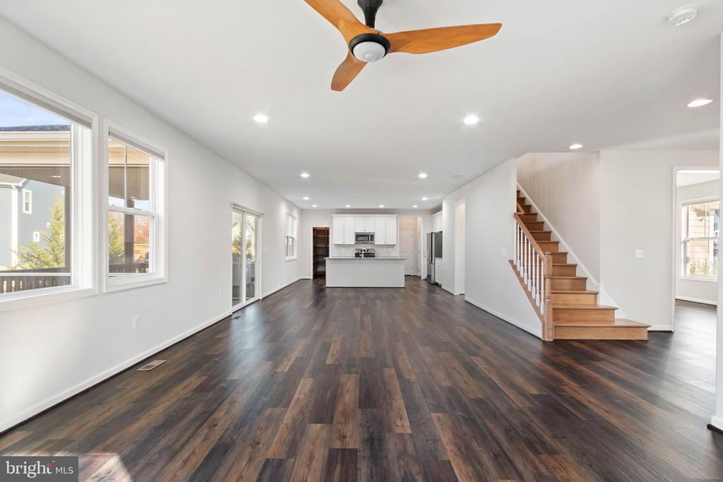 10602 SPRINGVALE LN, SPOTSYLVANIA, Virginia 22551, 5 Bedrooms Bedrooms, ,4 BathroomsBathrooms,Residential,10602 SPRINGVALE LN,VASP2041830 MLS # VASP2041830