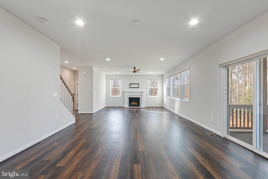 10602 SPRINGVALE LN, SPOTSYLVANIA, Virginia 22551, 5 Bedrooms Bedrooms, ,4 BathroomsBathrooms,Residential,10602 SPRINGVALE LN,VASP2041830 MLS # VASP2041830