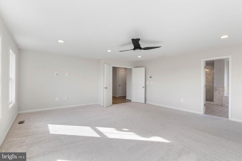 10602 SPRINGVALE LN, SPOTSYLVANIA, Virginia 22551, 5 Bedrooms Bedrooms, ,4 BathroomsBathrooms,Residential,10602 SPRINGVALE LN,VASP2041830 MLS # VASP2041830