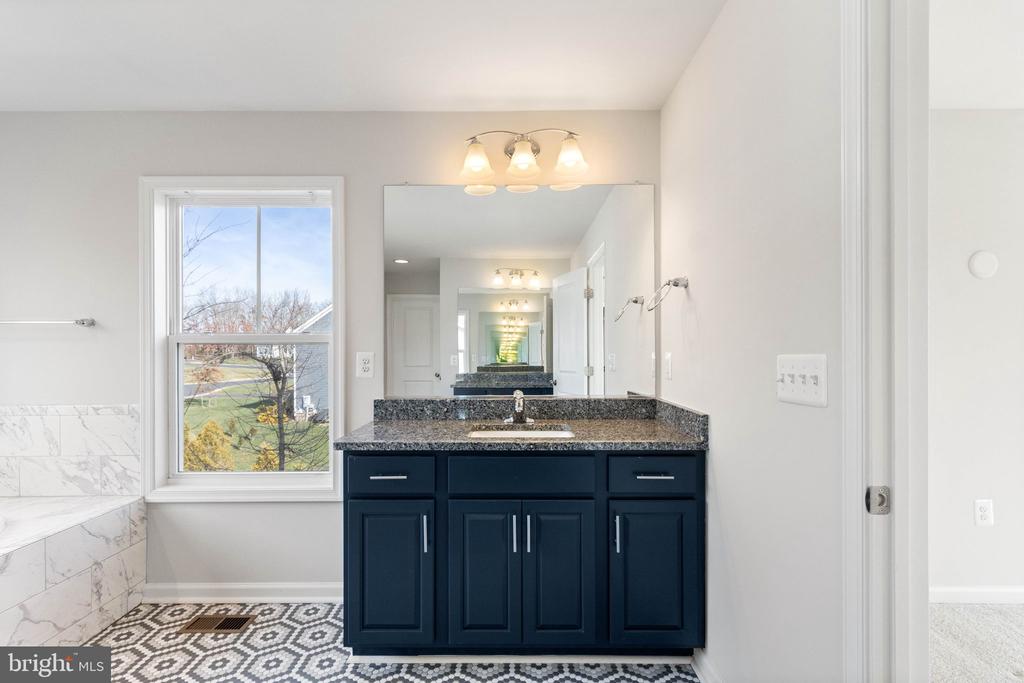 10602 SPRINGVALE LN, SPOTSYLVANIA, Virginia 22551, 5 Bedrooms Bedrooms, ,4 BathroomsBathrooms,Residential,10602 SPRINGVALE LN,VASP2041830 MLS # VASP2041830