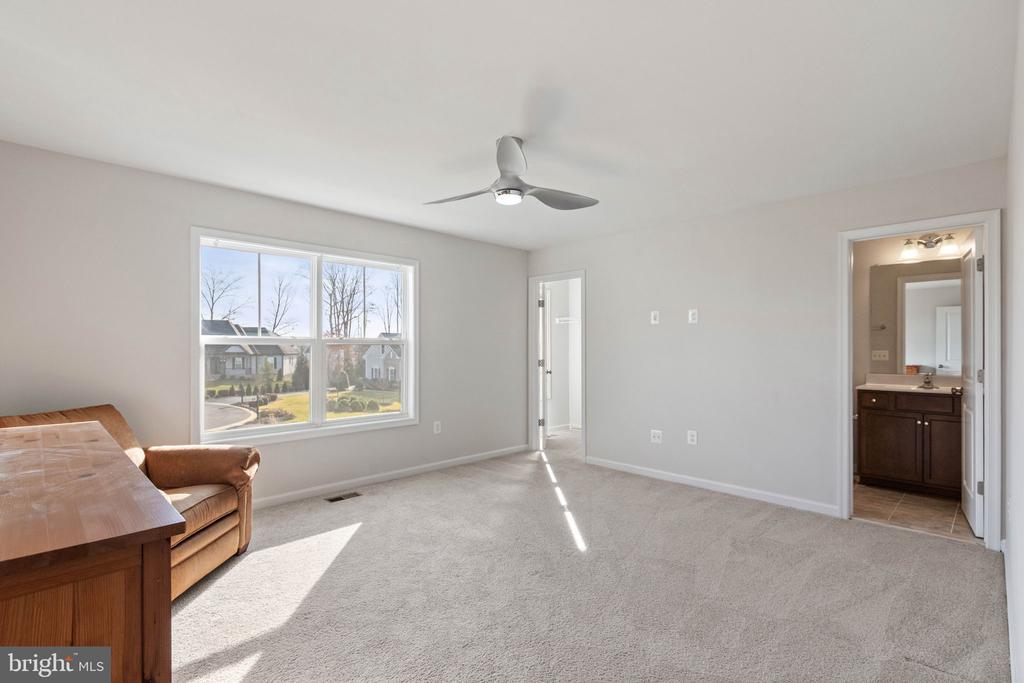 10602 SPRINGVALE LN, SPOTSYLVANIA, Virginia 22551, 5 Bedrooms Bedrooms, ,4 BathroomsBathrooms,Residential,10602 SPRINGVALE LN,VASP2041830 MLS # VASP2041830