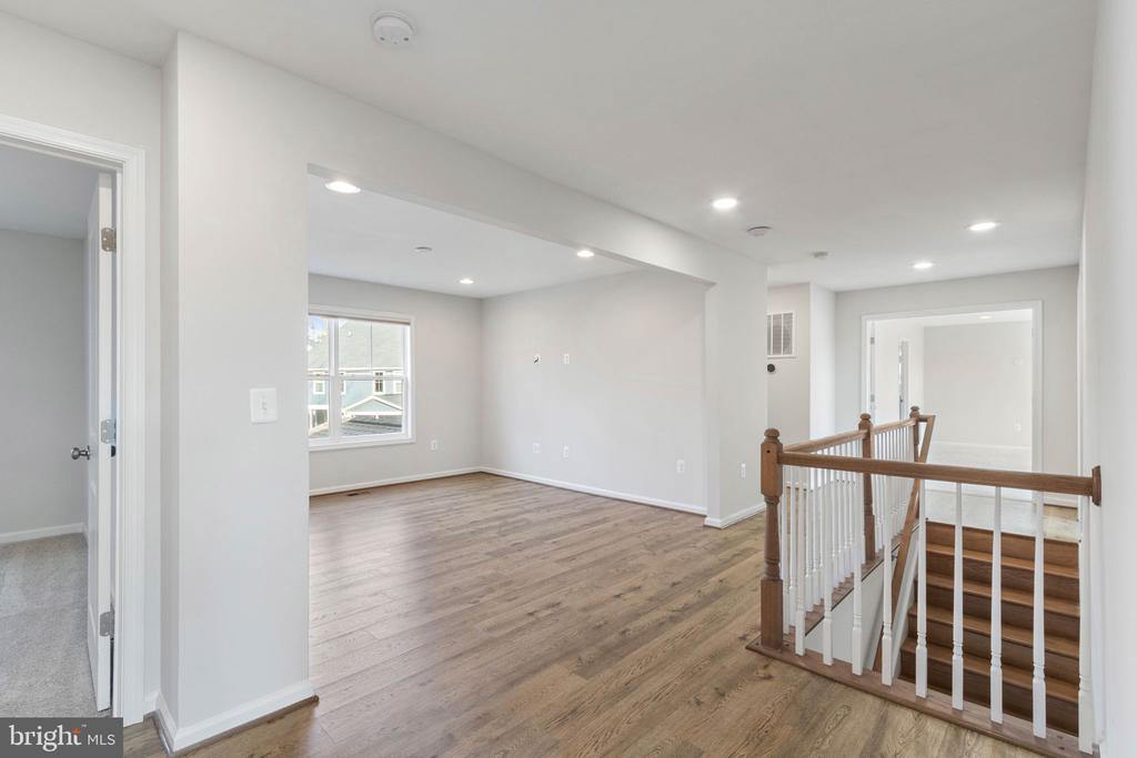 10602 SPRINGVALE LN, SPOTSYLVANIA, Virginia 22551, 5 Bedrooms Bedrooms, ,4 BathroomsBathrooms,Residential,10602 SPRINGVALE LN,VASP2041830 MLS # VASP2041830