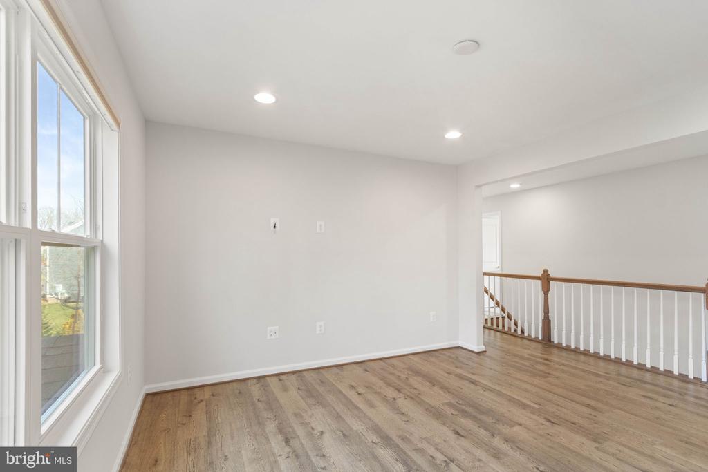 10602 SPRINGVALE LN, SPOTSYLVANIA, Virginia 22551, 5 Bedrooms Bedrooms, ,4 BathroomsBathrooms,Residential,10602 SPRINGVALE LN,VASP2041830 MLS # VASP2041830