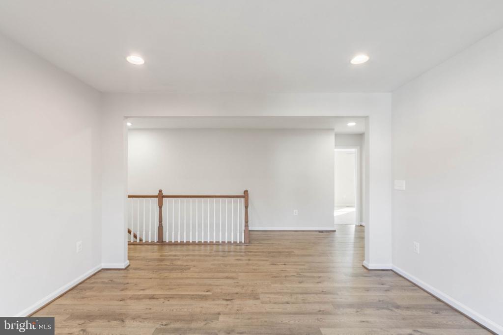 10602 SPRINGVALE LN, SPOTSYLVANIA, Virginia 22551, 5 Bedrooms Bedrooms, ,4 BathroomsBathrooms,Residential,10602 SPRINGVALE LN,VASP2041830 MLS # VASP2041830