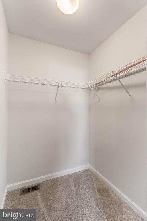 10602 SPRINGVALE LN, SPOTSYLVANIA, Virginia 22551, 5 Bedrooms Bedrooms, ,4 BathroomsBathrooms,Residential,10602 SPRINGVALE LN,VASP2041830 MLS # VASP2041830