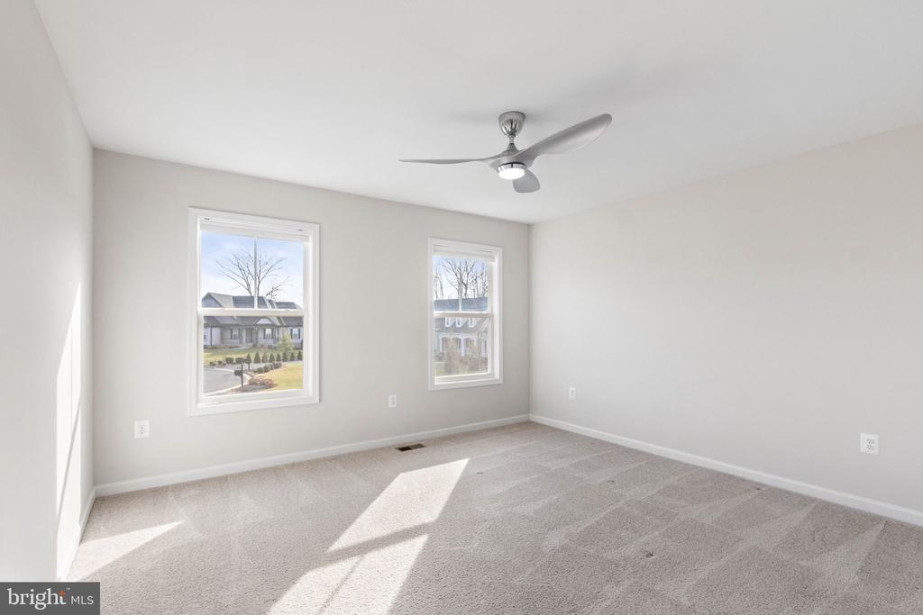10602 SPRINGVALE LN, SPOTSYLVANIA, Virginia 22551, 5 Bedrooms Bedrooms, ,4 BathroomsBathrooms,Residential,10602 SPRINGVALE LN,VASP2041830 MLS # VASP2041830