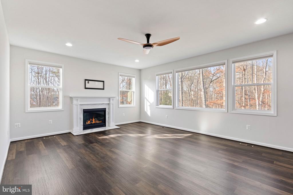 10602 SPRINGVALE LN, SPOTSYLVANIA, Virginia 22551, 5 Bedrooms Bedrooms, ,4 BathroomsBathrooms,Residential,10602 SPRINGVALE LN,VASP2041830 MLS # VASP2041830