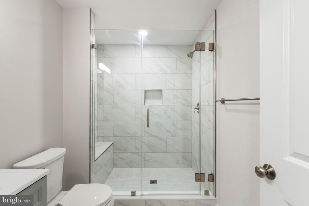10602 SPRINGVALE LN, SPOTSYLVANIA, Virginia 22551, 5 Bedrooms Bedrooms, ,4 BathroomsBathrooms,Residential,10602 SPRINGVALE LN,VASP2041830 MLS # VASP2041830