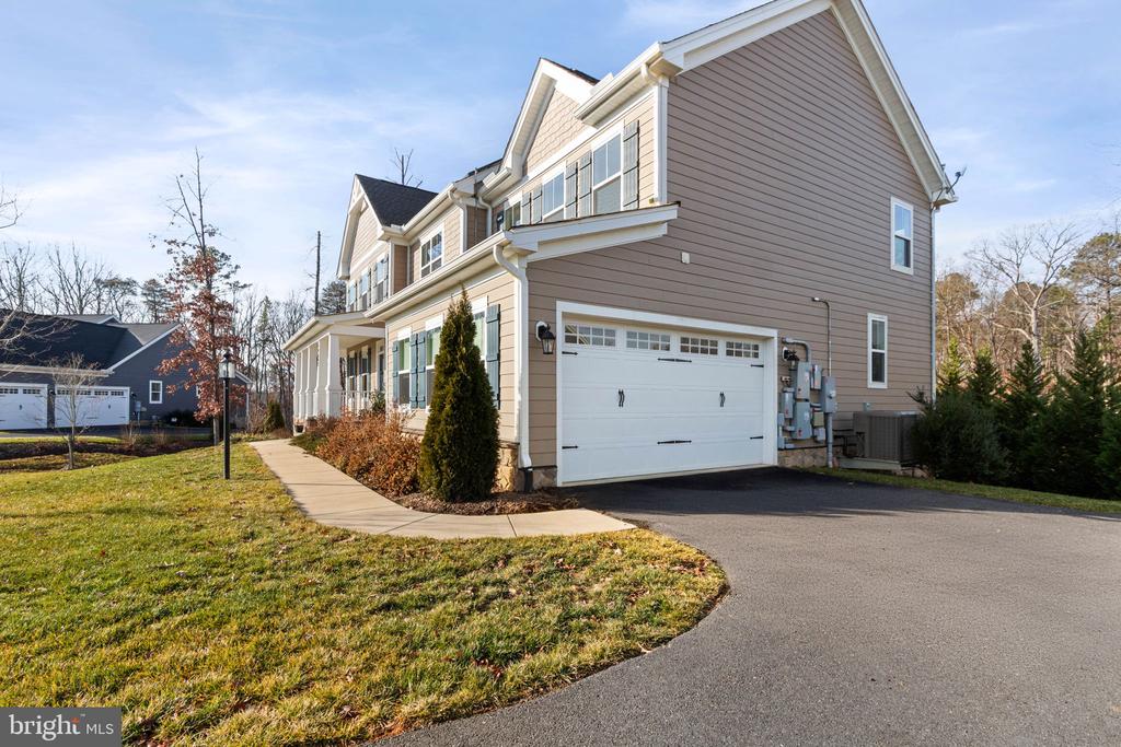 10602 SPRINGVALE LN, SPOTSYLVANIA, Virginia 22551, 5 Bedrooms Bedrooms, ,4 BathroomsBathrooms,Residential,10602 SPRINGVALE LN,VASP2041830 MLS # VASP2041830
