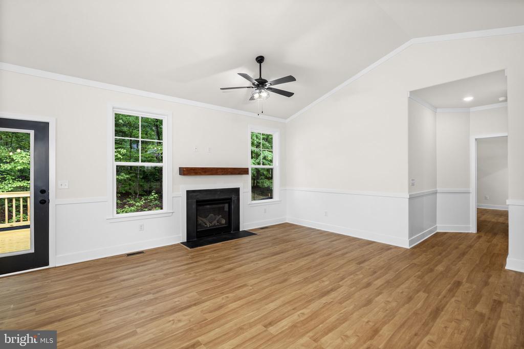 1109 LAKEVIEW PKWY, LOCUST GROVE, Virginia 22508, 3 Bedrooms Bedrooms, ,2 BathroomsBathrooms,Residential,1109 LAKEVIEW PKWY,VAOR2014154 MLS # VAOR2014154