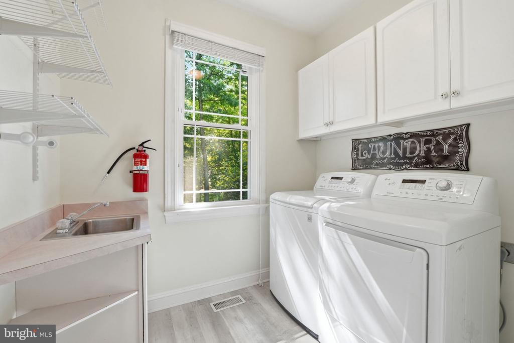 10713 KIRKLAND DR, SPOTSYLVANIA, Virginia 22551, 5 Bedrooms Bedrooms, ,3 BathroomsBathrooms,Residential,10713 KIRKLAND DR,VASP2040952 MLS # VASP2040952