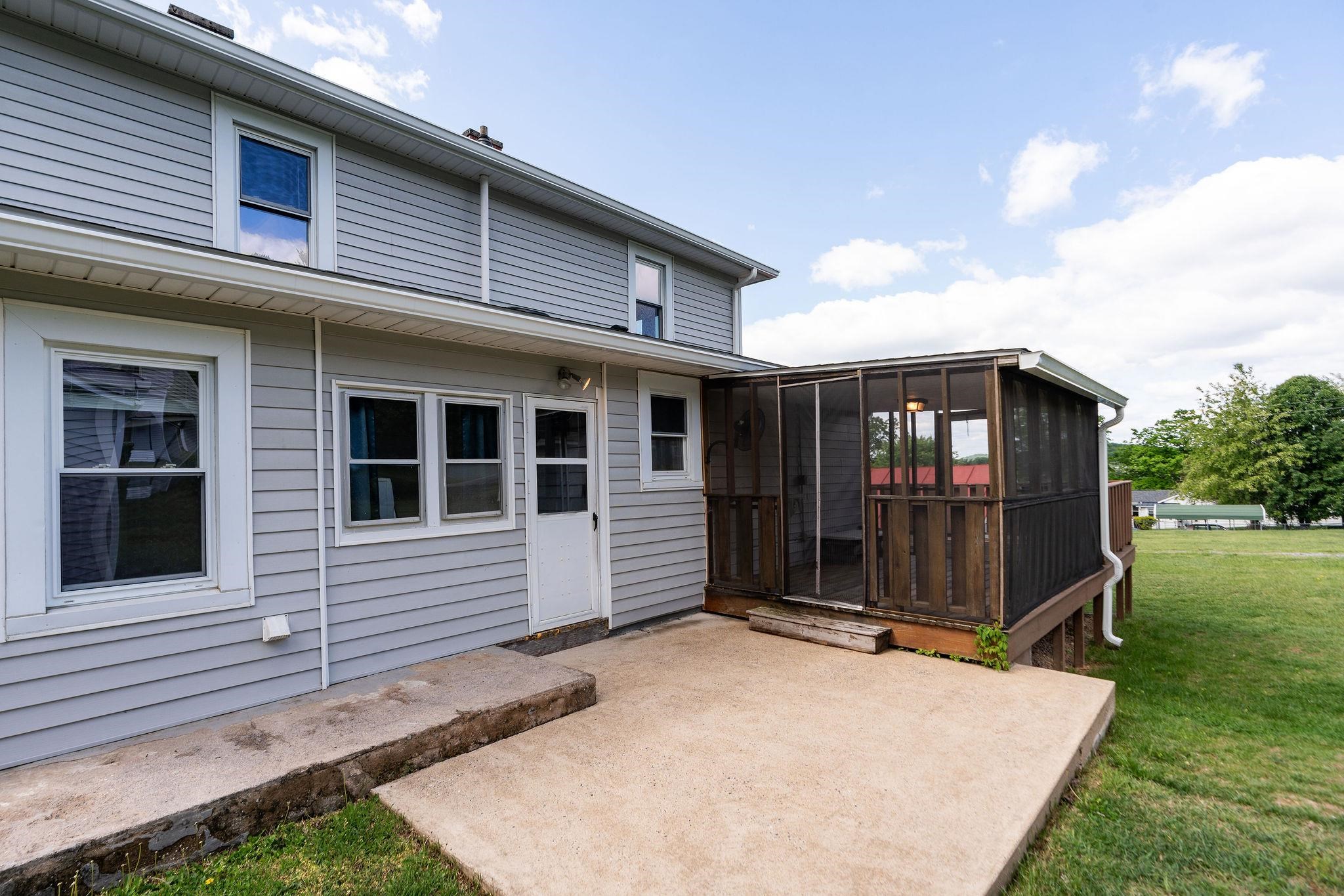 429 BETSY BELL RD, STAUNTON, Virginia 24401, 4 Bedrooms Bedrooms, ,2 BathroomsBathrooms,Residential,429 BETSY BELL RD,676610 MLS # 676610