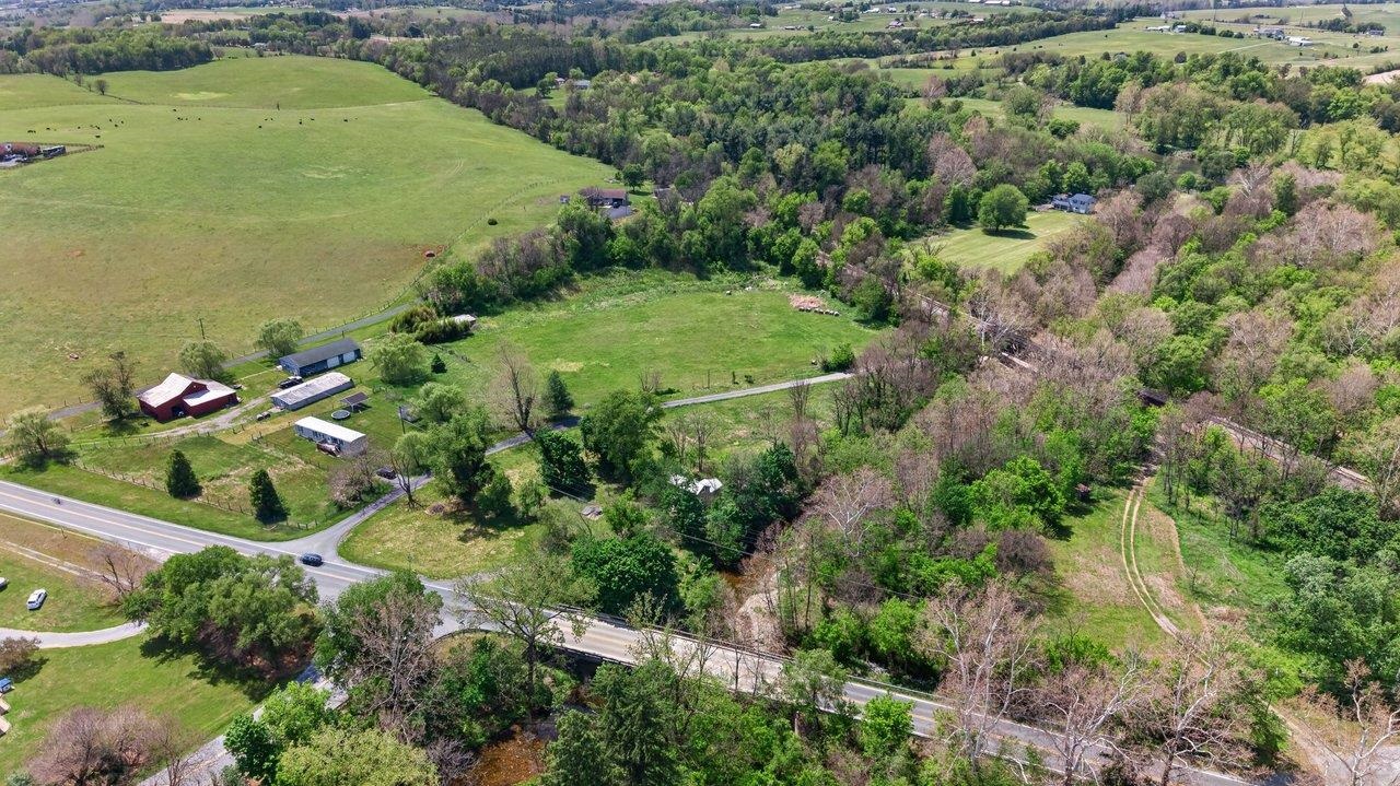 4157 NORTH EAST SIDE HWY, ELKTON, Virginia 22827, 2 Bedrooms Bedrooms, ,1 BathroomBathrooms,Residential,4157 NORTH EAST SIDE HWY,677066 MLS # 677066