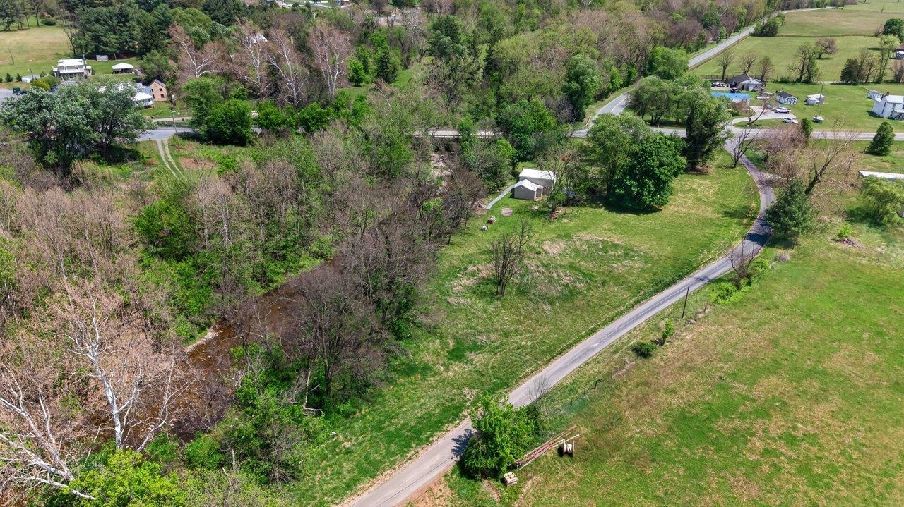 4157 NORTH EAST SIDE HWY, ELKTON, Virginia 22827, 2 Bedrooms Bedrooms, ,1 BathroomBathrooms,Residential,4157 NORTH EAST SIDE HWY,677066 MLS # 677066