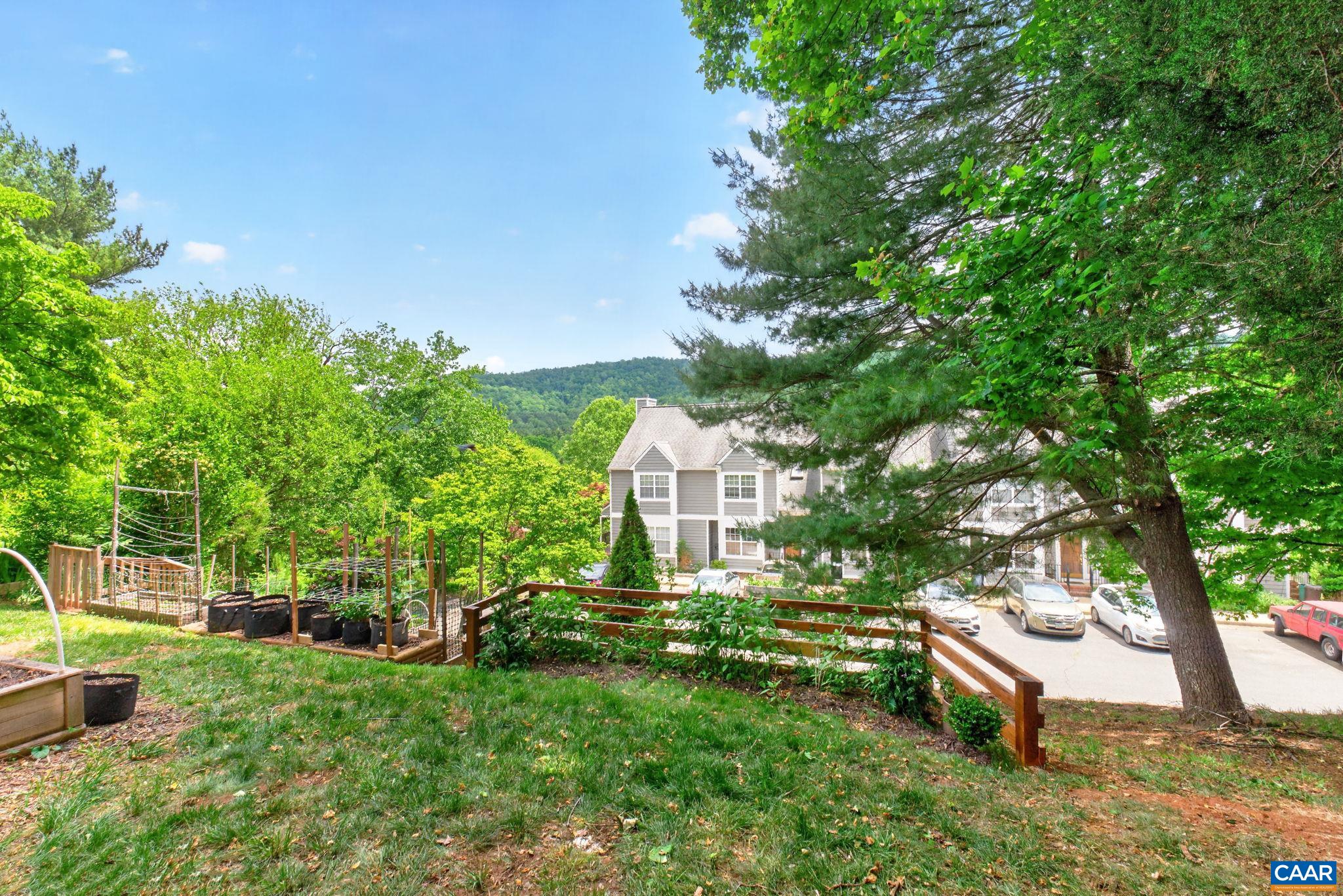 1247 MAPLE VIEW DR, CHARLOTTESVILLE, Virginia 22902, 2 Bedrooms Bedrooms, ,2 BathroomsBathrooms,Residential,1247 MAPLE VIEW DR,677072 MLS # 677072