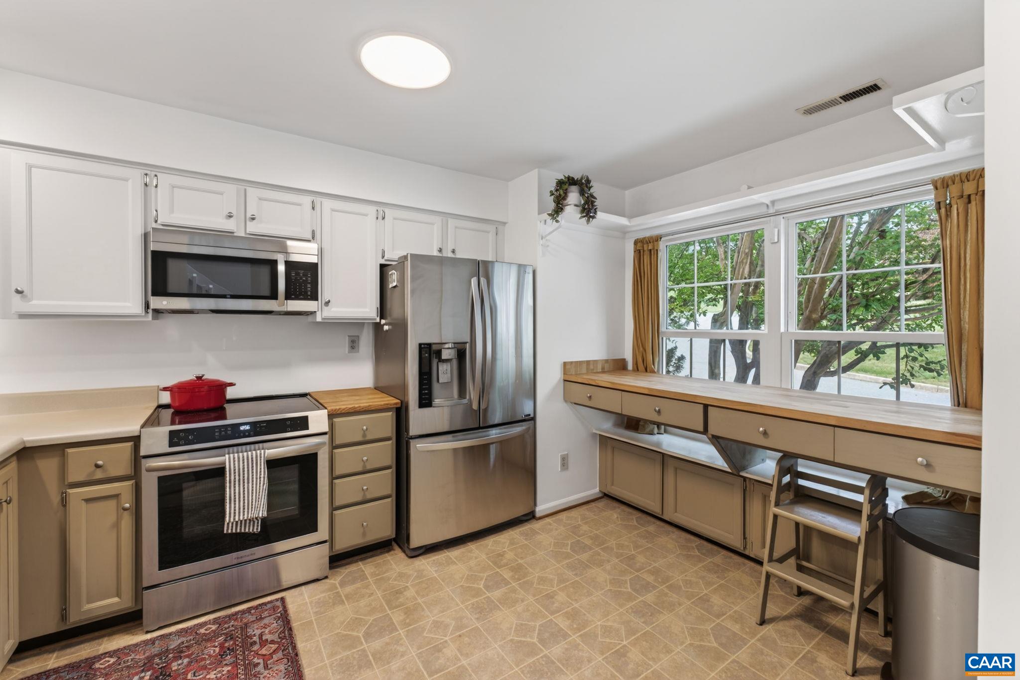 1247 MAPLE VIEW DR, CHARLOTTESVILLE, Virginia 22902, 2 Bedrooms Bedrooms, ,2 BathroomsBathrooms,Residential,1247 MAPLE VIEW DR,677072 MLS # 677072
